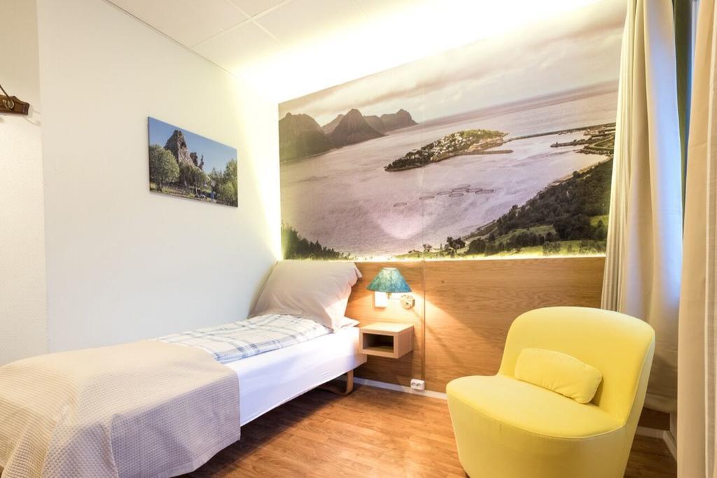 Senja Hotell Finnsnes Esterno foto