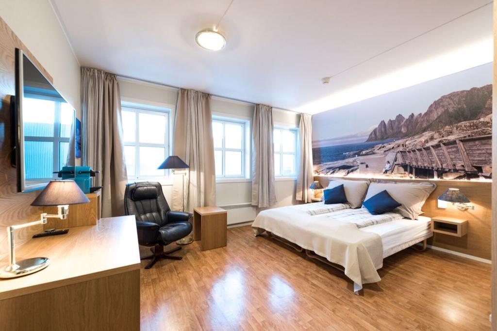 Senja Hotell Finnsnes Esterno foto